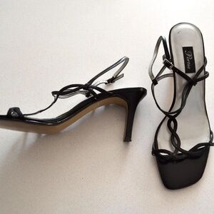 Vintage Y2K Leather Black T-Strap Sandal